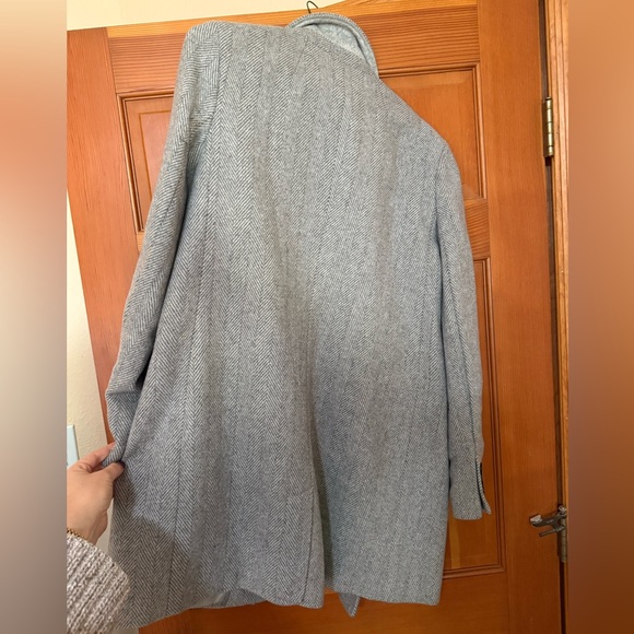 Banana Republic Women’s Grey Wool Peacoat - Picture 4 of 5